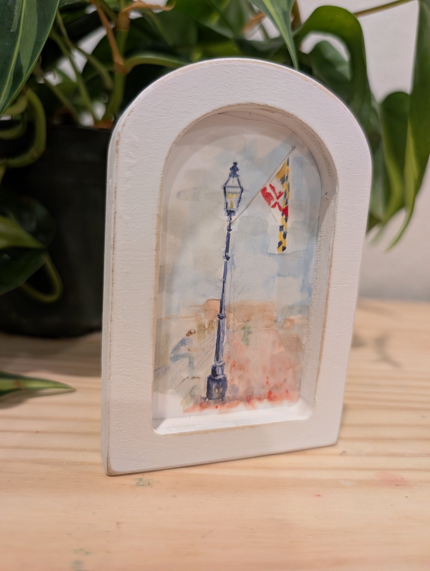 Mini Maryland Flag Art Print - Wood Arch Frame - Lora Cavallin Art
