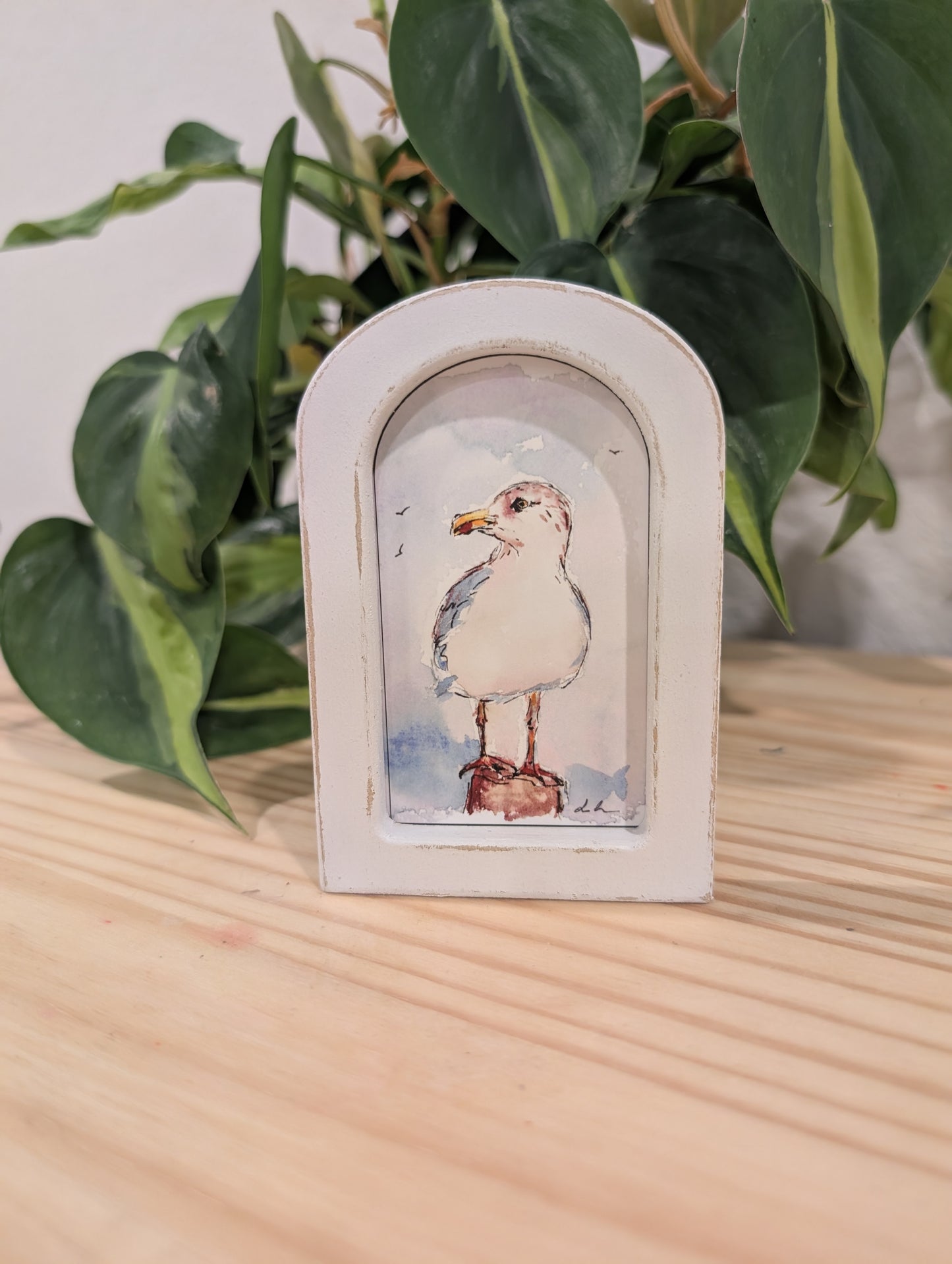 Mini Seagull Art Print - Wood Arch Frame - Lora Cavallin Art